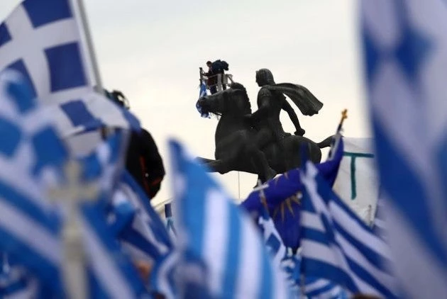 Εθνομηδενιστές πήραν τα ηνία και βιάζουν την πατρίδα μας